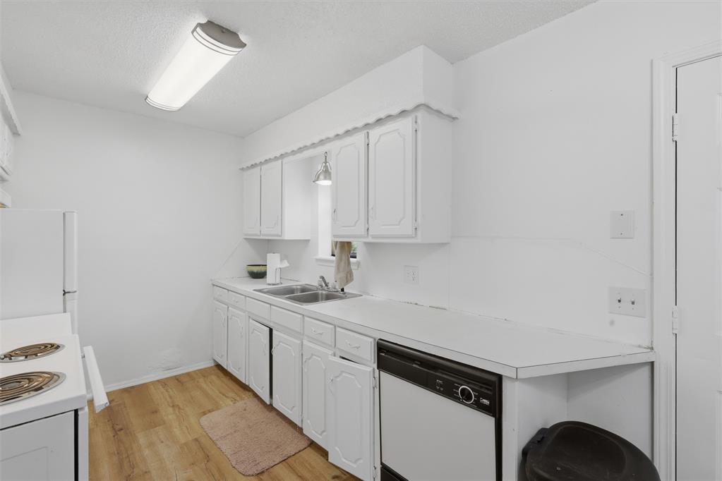 1623 Hardwood Grove Street Property Photo 9