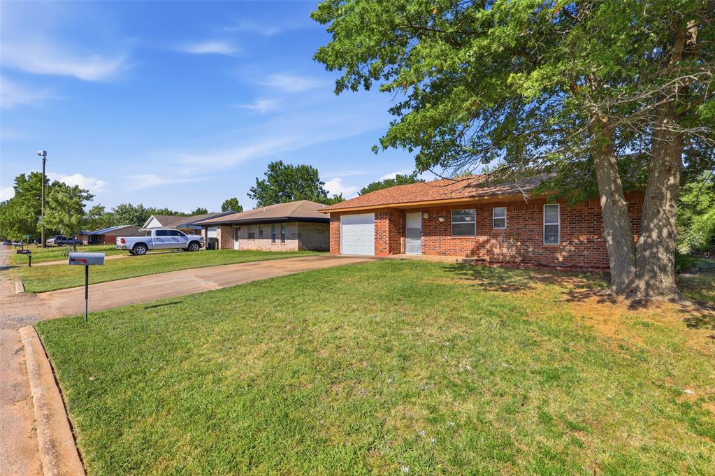 1623 Hardwood Grove Street Property Photo 29