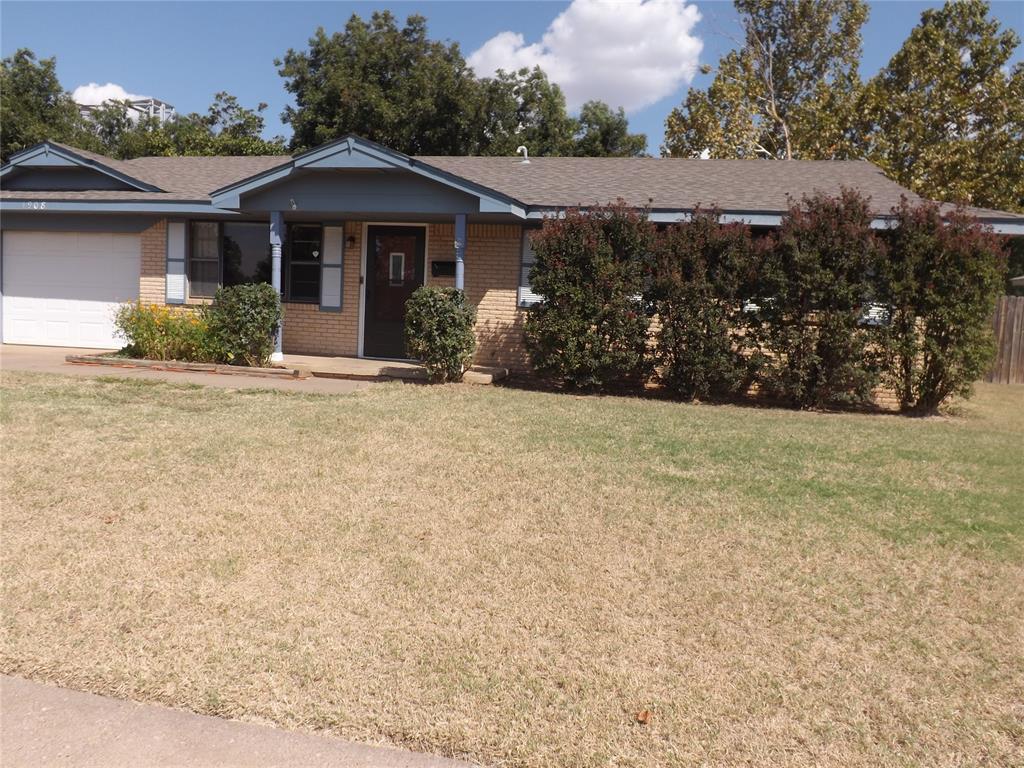 1908 N Robin Street Property Photo 4