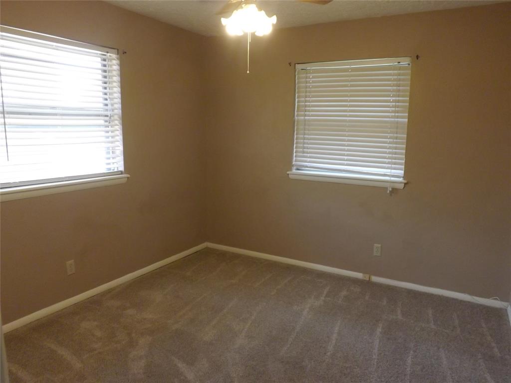 1908 N Robin Street Property Photo 12