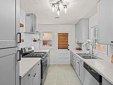 1825 Sheffield Road Property Photo 5