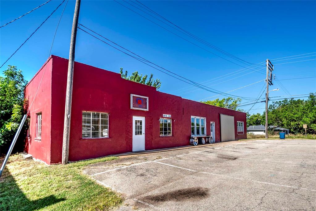 1241579 Property Photo 3