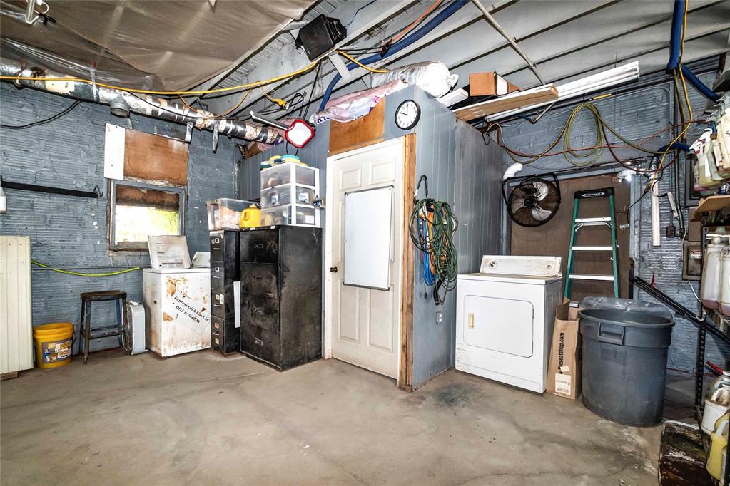 1241579 Property Photo 16