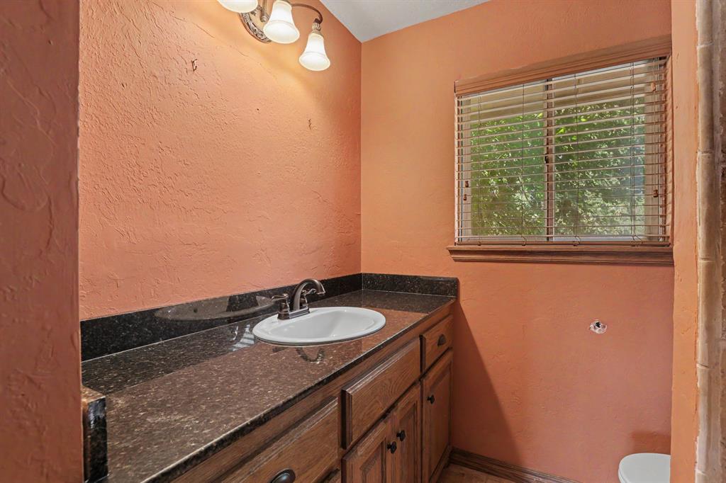 713 Hedge Drive Property Photo 11