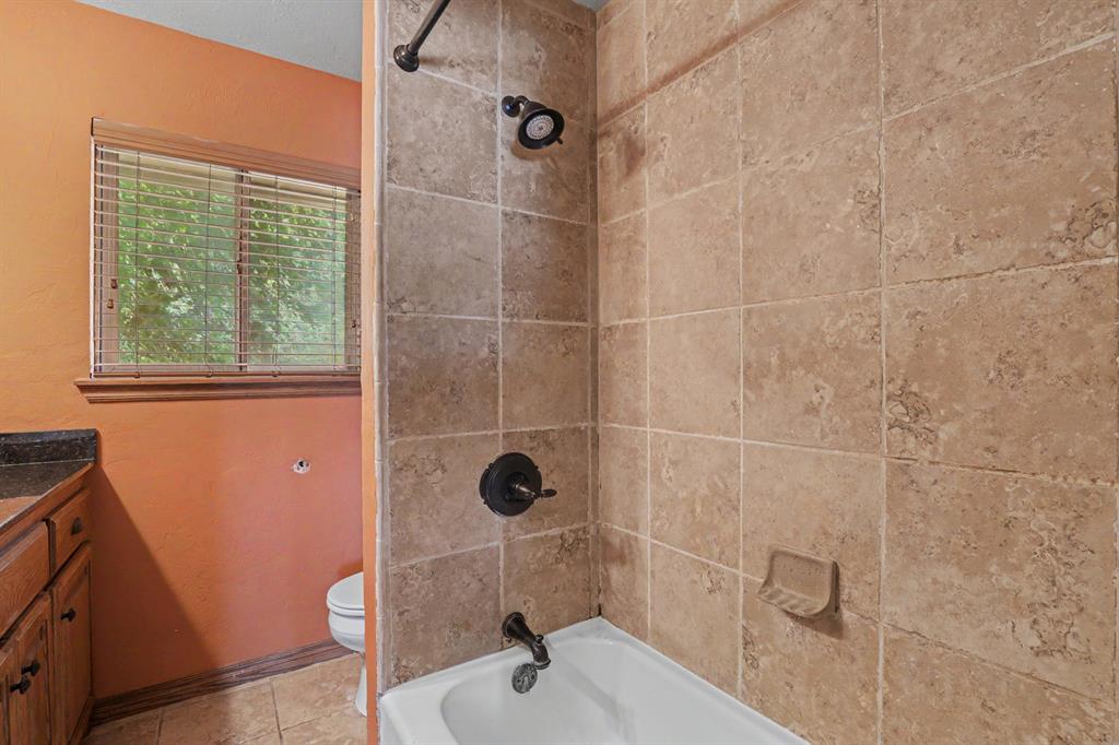 713 Hedge Drive Property Photo 12