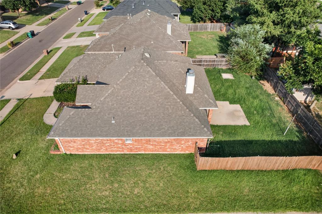 732 Sw 155th Place Property Photo 4