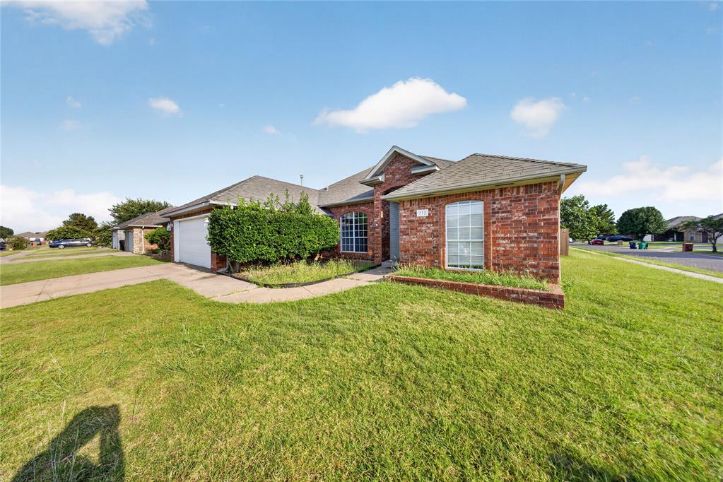 732 Sw 155th Place Property Photo 8