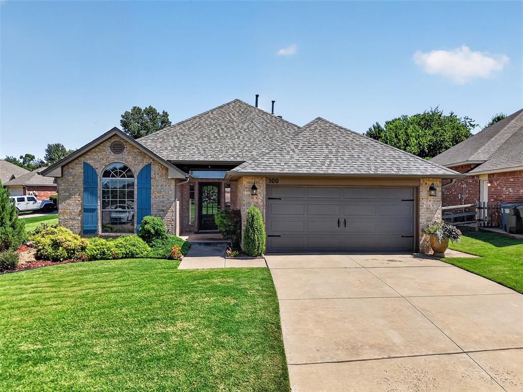 300 Crossland Court Property Photo 2