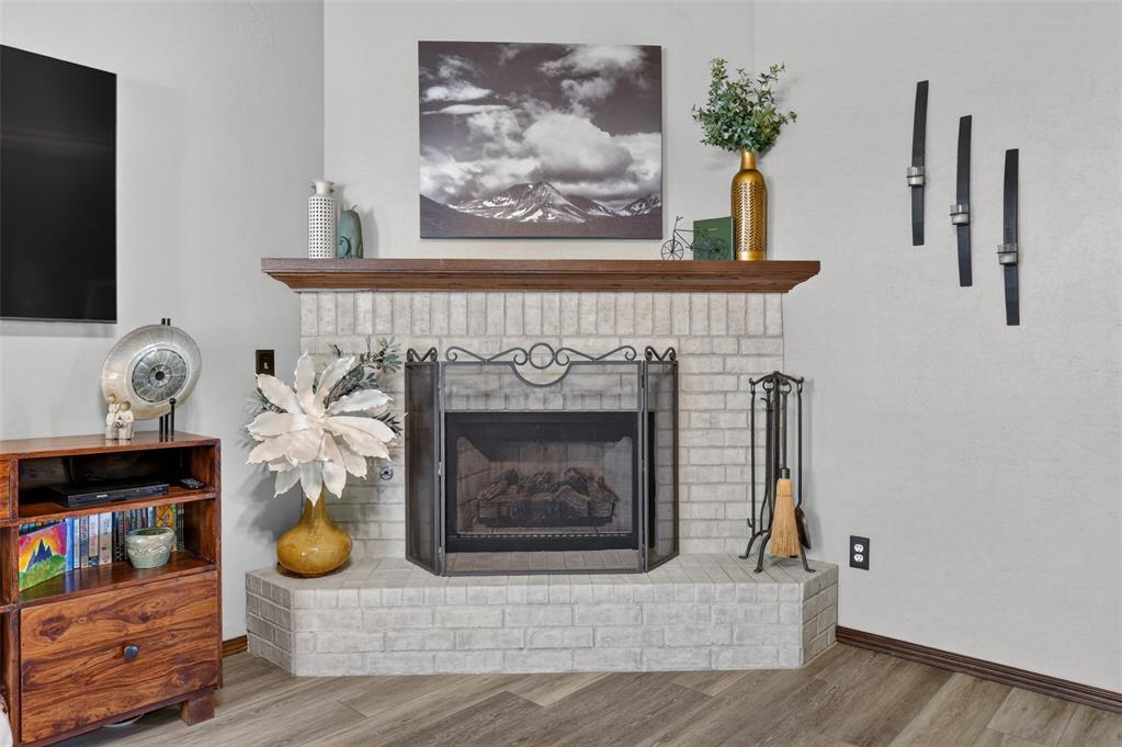 300 Crossland Court Property Photo 37