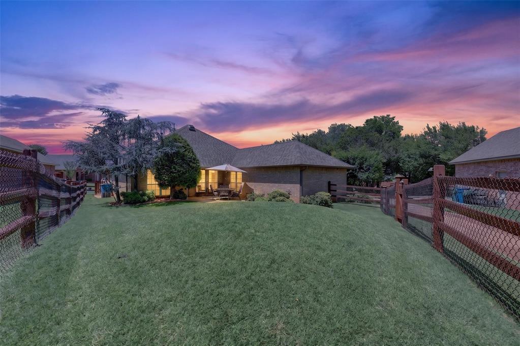 300 Crossland Court Property Photo 42