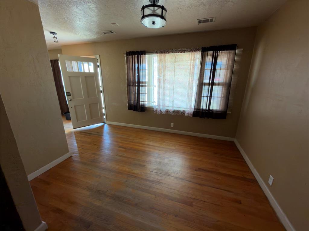 3409 S 4th Street Property Photo 11