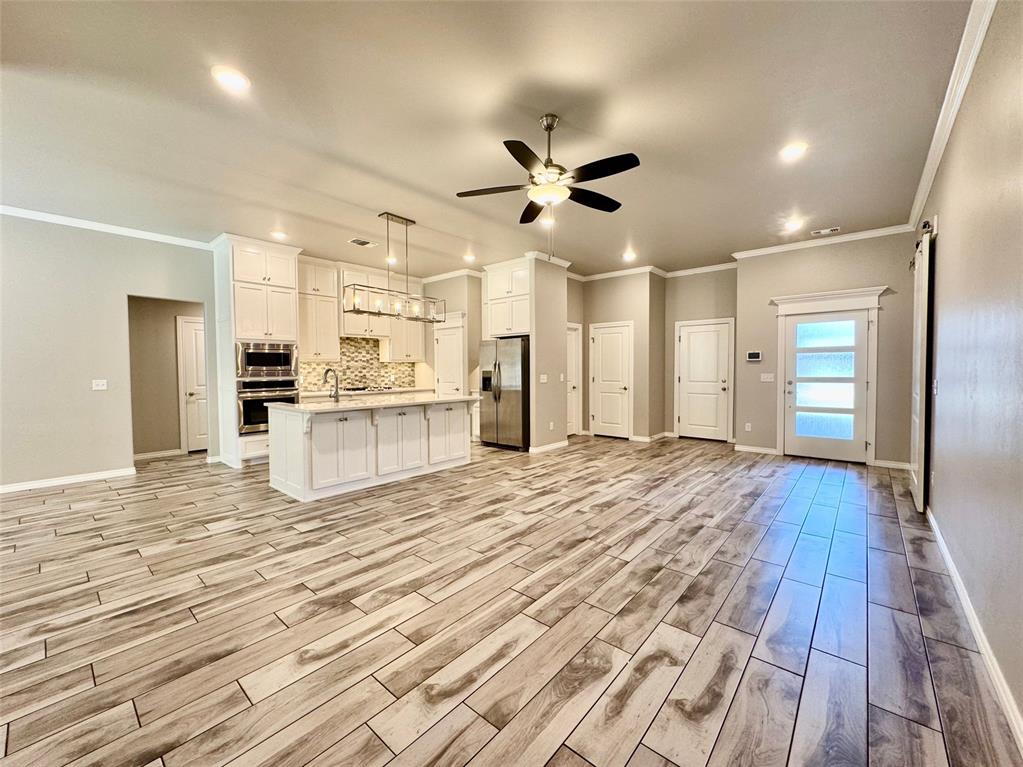 828 E Barajas Terrace Property Photo 9
