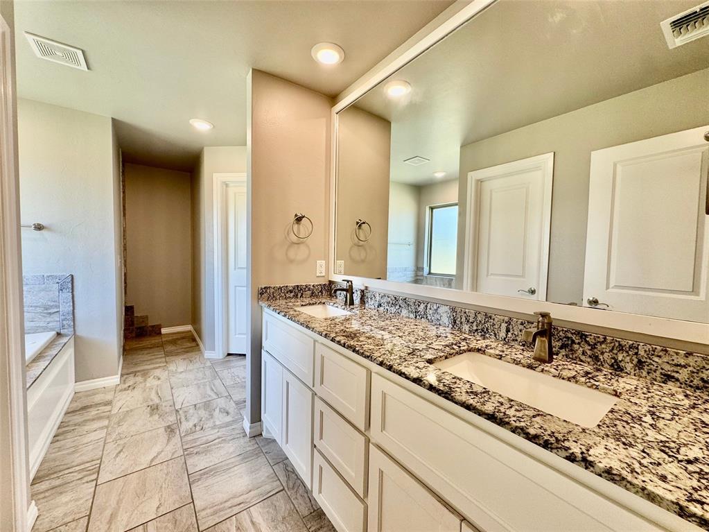 828 E Barajas Terrace Property Photo 25