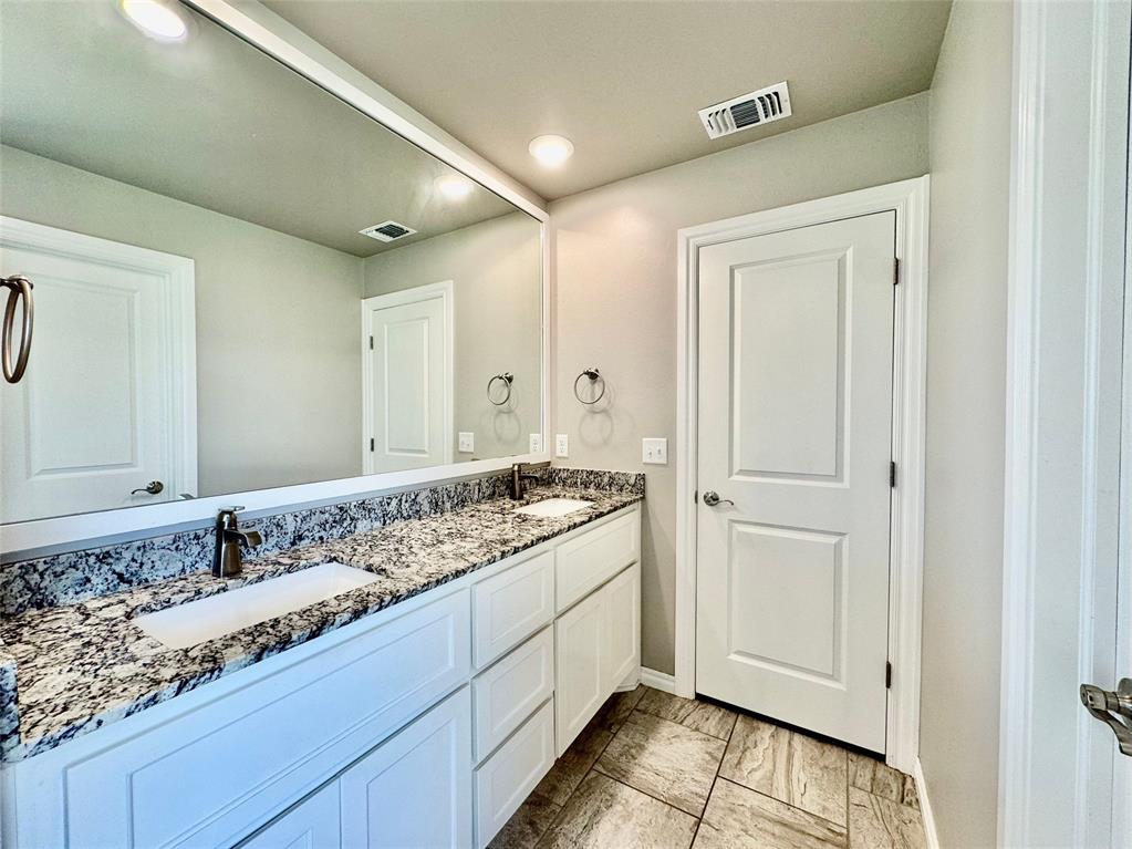 828 E Barajas Terrace Property Photo 26