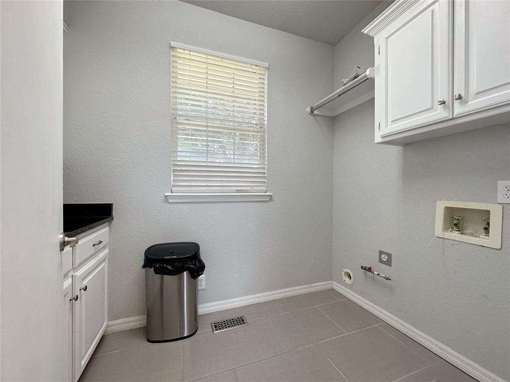 2812 Eaton Drive Property Photo 11