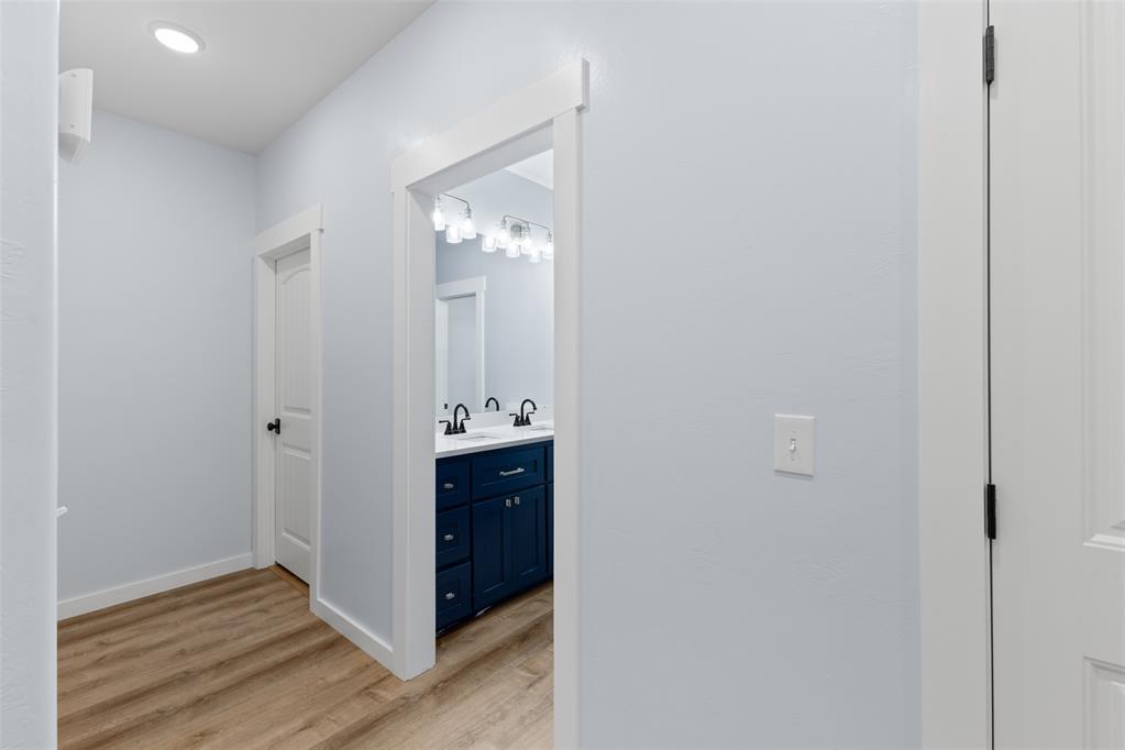 22841 County Road 3620 Property Photo 29
