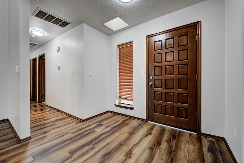 2115 Teresa Drive Property Photo 5