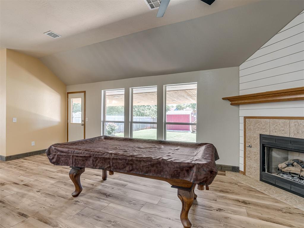 825 Oak Creek Drive Property Photo 16