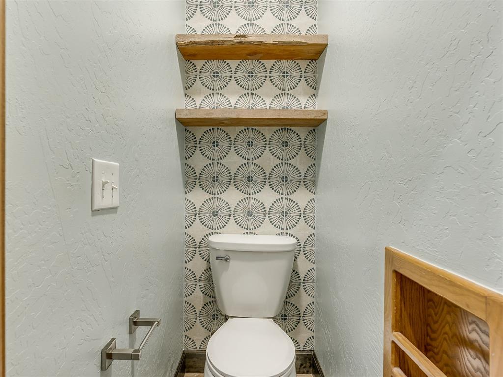825 Oak Creek Drive Property Photo 24