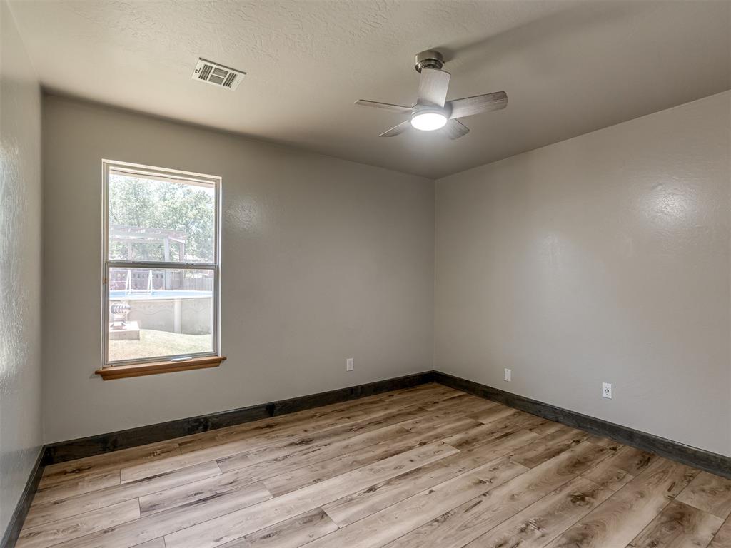 825 Oak Creek Drive Property Photo 27