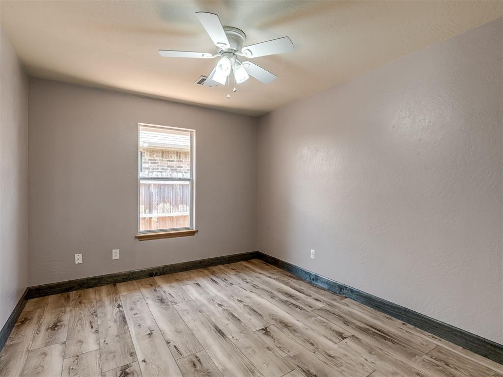 825 Oak Creek Drive Property Photo 31