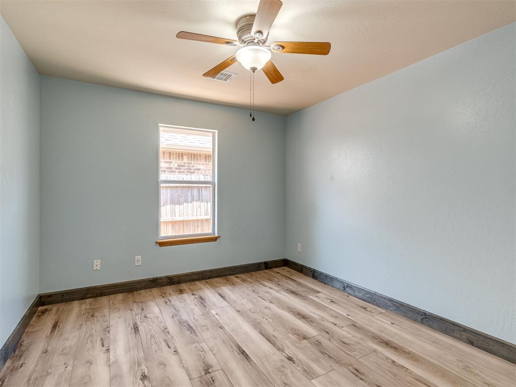 825 Oak Creek Drive Property Photo 33
