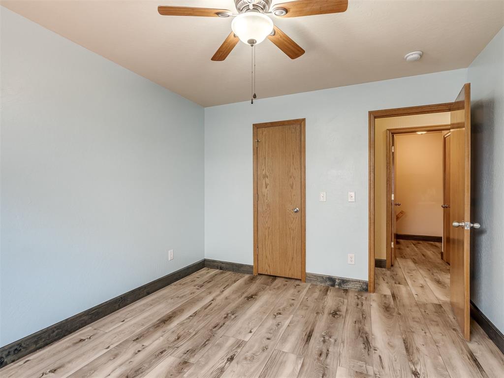 825 Oak Creek Drive Property Photo 34