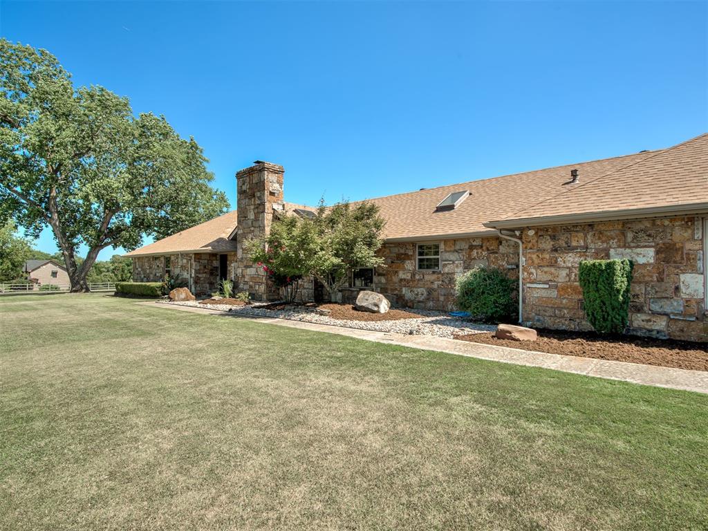 4 Cedar Lake Lane Property Photo 5
