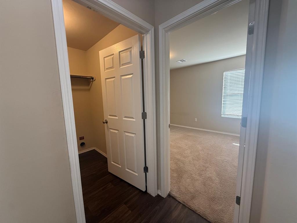 9813 High Noon Road Property Photo 11