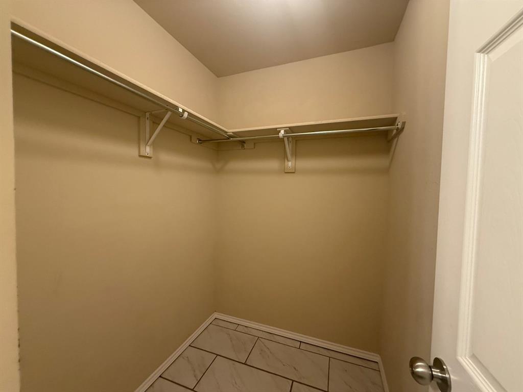 9813 High Noon Road Property Photo 16