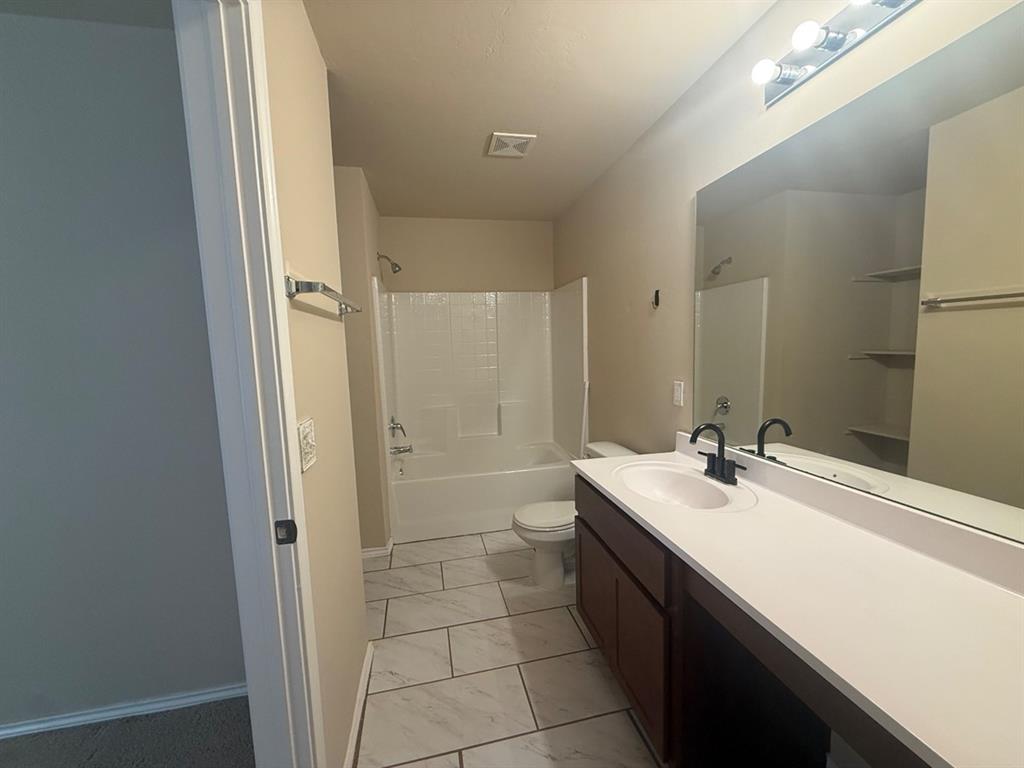 9813 High Noon Road Property Photo 17