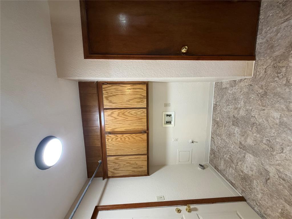 8 Baker Street Property Photo 7