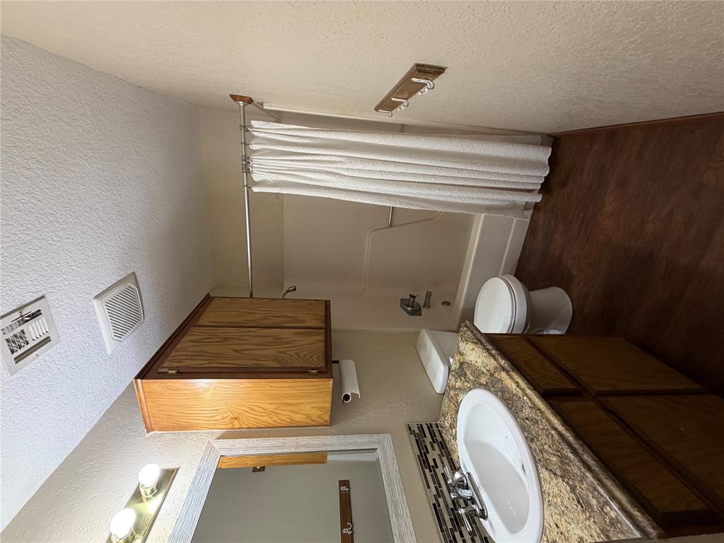 8 Baker Street Property Photo 9