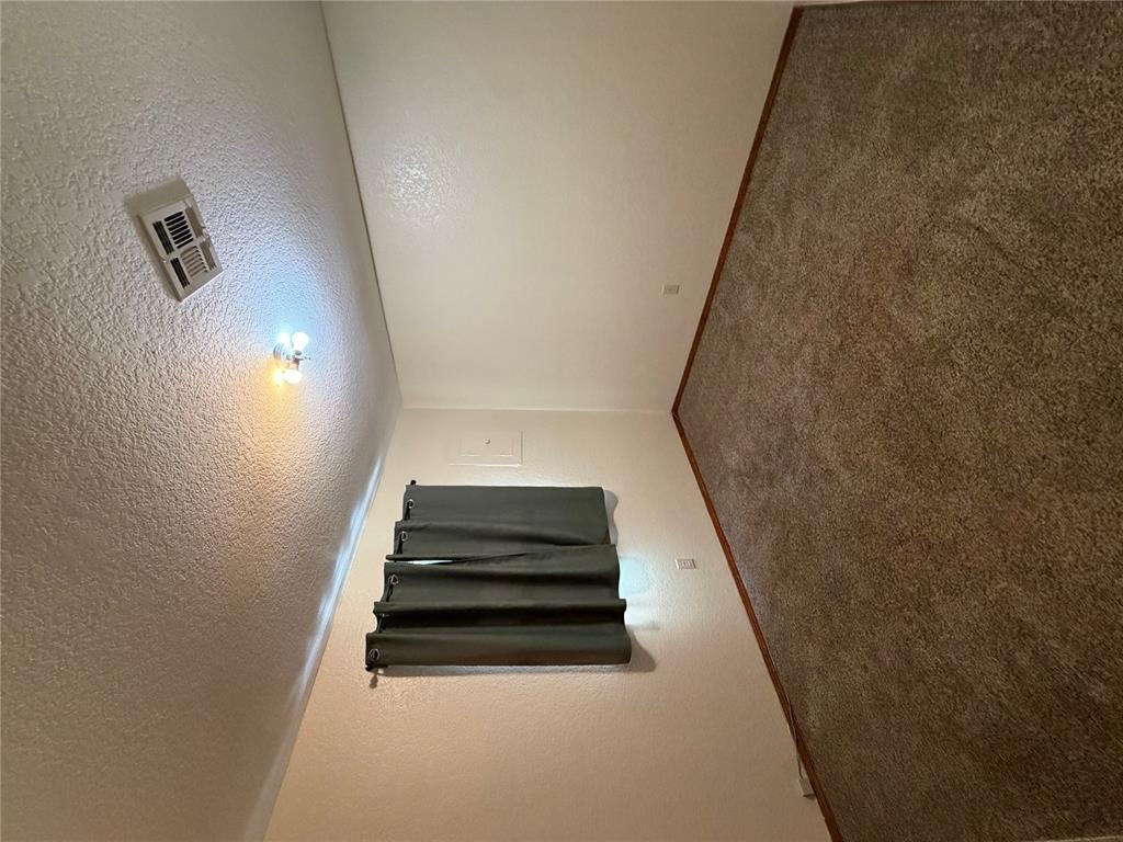 8 Baker Street Property Photo 11