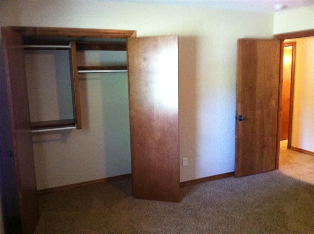 2733 Walnut Road Property Photo 8