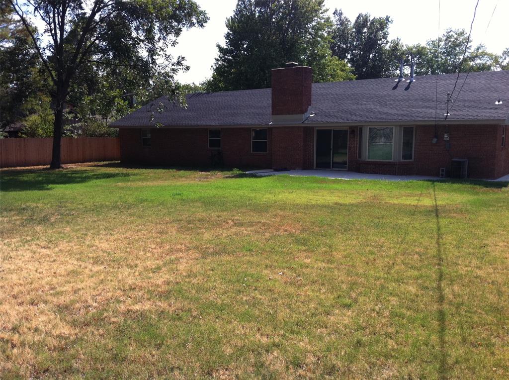 2733 Walnut Road Property Photo 9