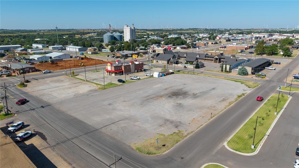 600 E Kansas Street Property Photo 2