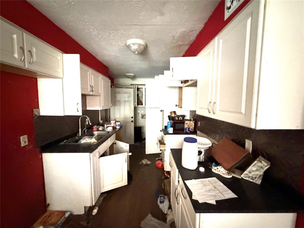 1819 W Midland Street Property Photo 5