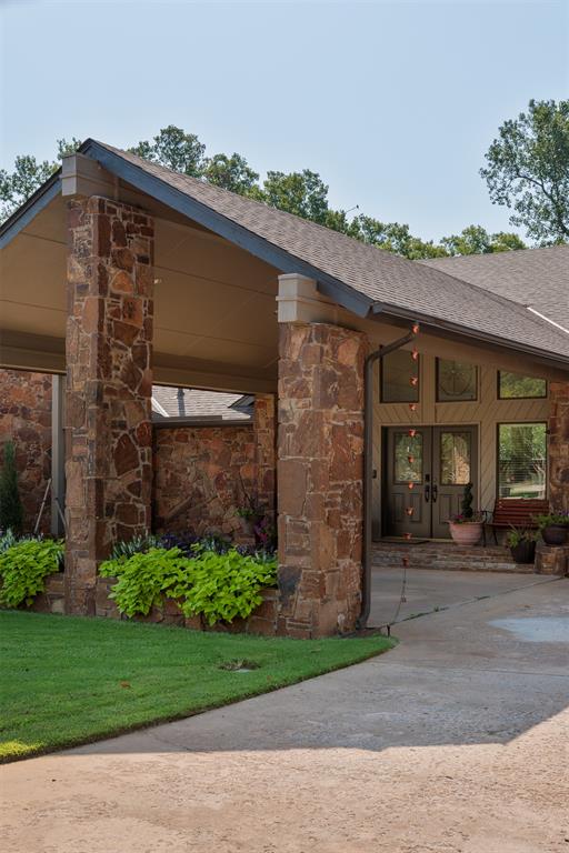 1530 Spring Creek Drive Property Photo 6
