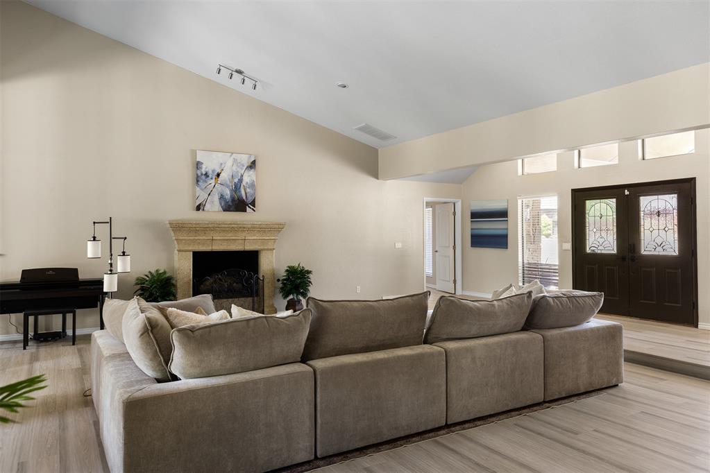 1530 Spring Creek Drive Property Photo 13