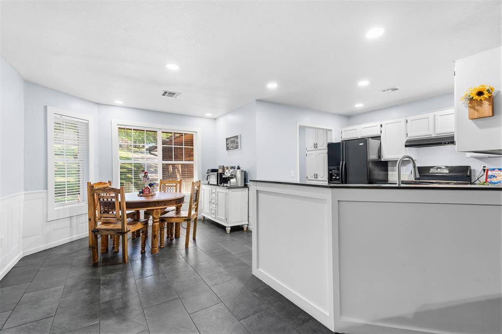 127 Tanglewood Drive Property Photo 8