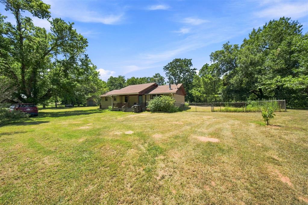 662 S Range Road Property Photo 2