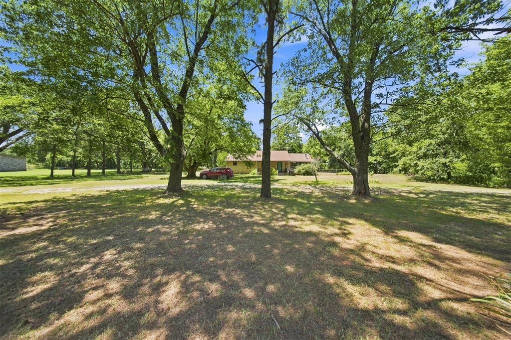 662 S Range Road Property Photo 3