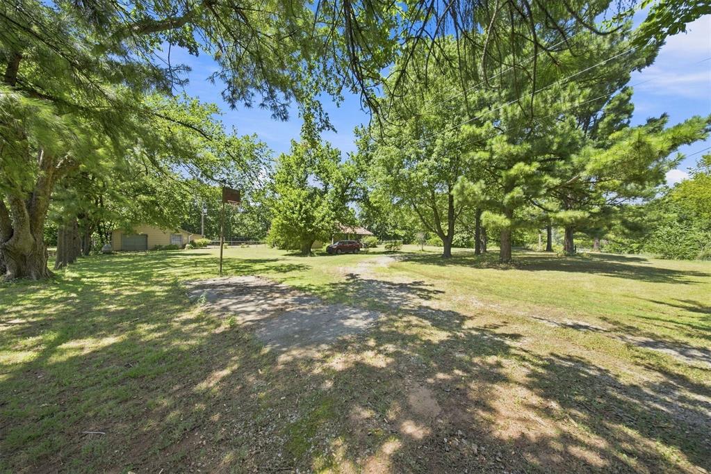 662 S Range Road Property Photo 5