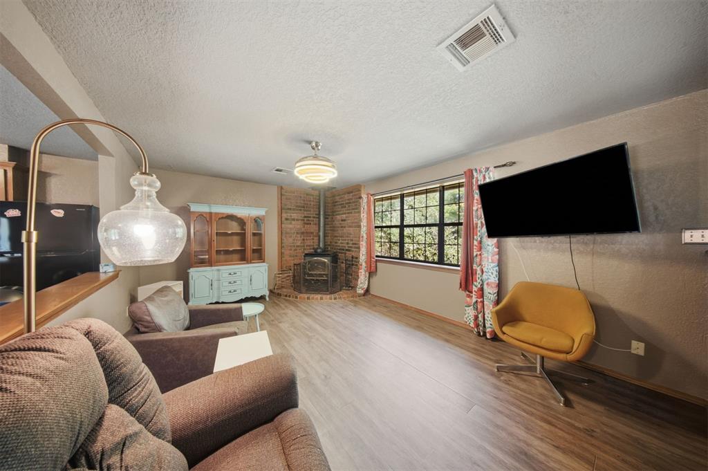 662 S Range Road Property Photo 7