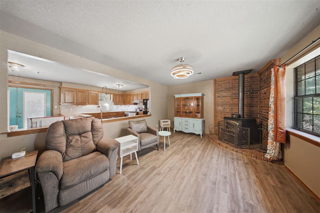 662 S Range Road Property Photo 9