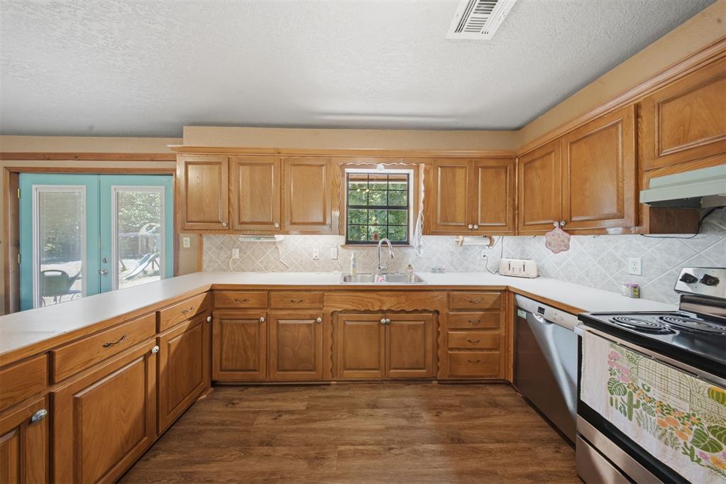 662 S Range Road Property Photo 14