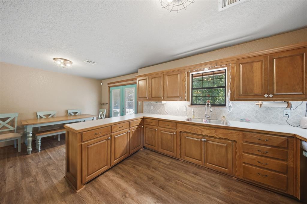 662 S Range Road Property Photo 15