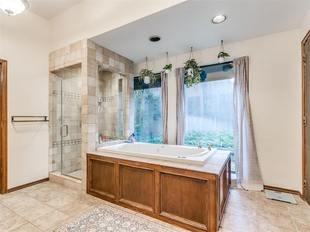 1615 Fox Hollow Ridge Property Photo 25