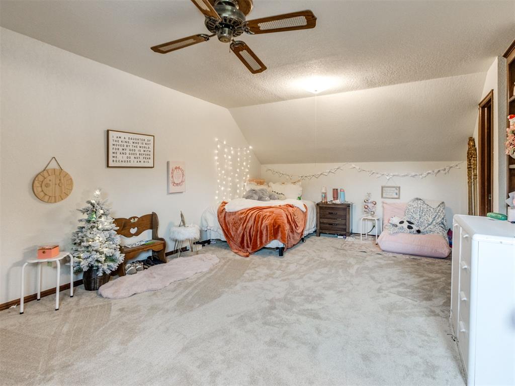 1615 Fox Hollow Ridge Property Photo 33